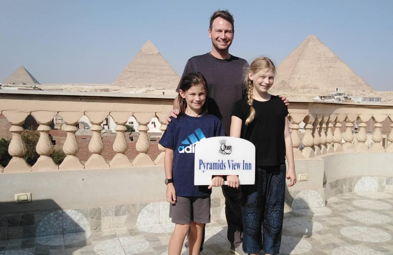 Queen Pyramids View Inn Kafret el-Gabal Eksteriør bilde