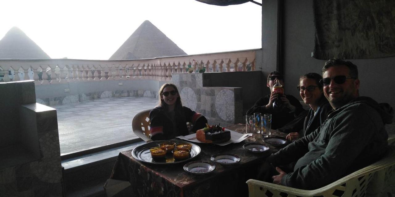 Queen Pyramids View Inn Kafret el-Gabal Eksteriør bilde